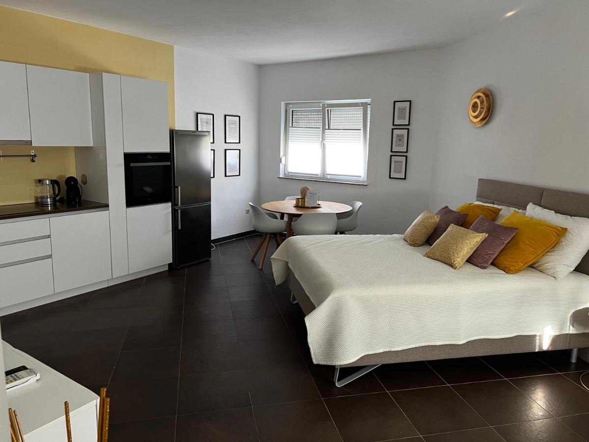 Kavajin Rooms ดูเช ภายนอก รูปภาพ